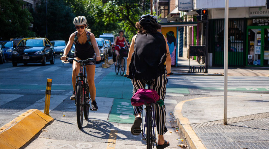 Cyclists using cycle paths in Buenos Aires