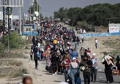 Palestinians fleeing northern Gaza on 9 November 2023 amid Israel&#039;s bombardment and siege of the enclave, and intense fighting between the Israeli military and Hamas fighters in the north. Credit: Mohammed Zaanoun/TNH