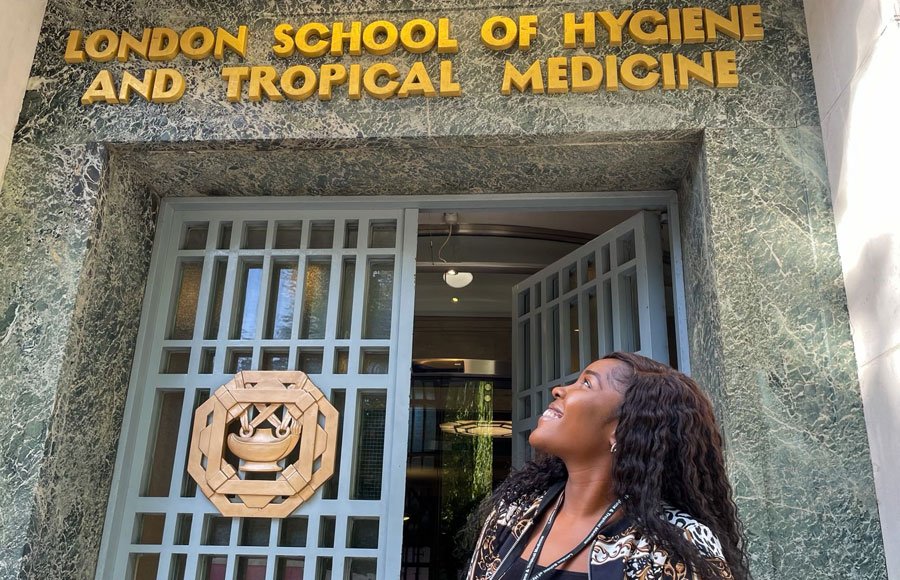 Omolayo Anjorin outside LSHTM entrance