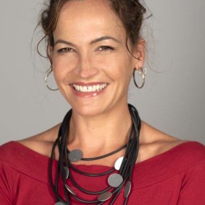 Amaya Bustinduy